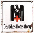 Das "von oben" diktierte Abzeichen fr das Deutsche Rote Kreuz whrend der NS-Zeit.